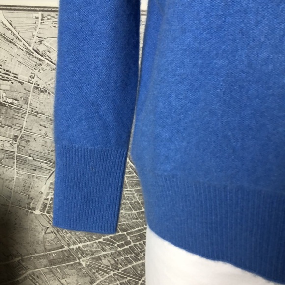 VINCE cashmere Cozy Blue Sweater Size S - Picture 4 of 8